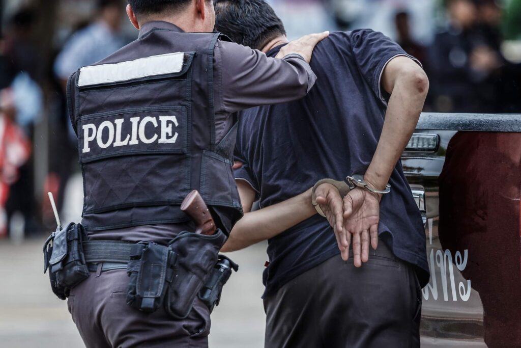 police-arresting-a-man-dreamstime_m_5095345